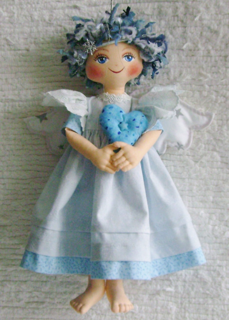 Anjel Emanuel ručne robená textilná bábika