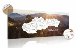 obraz na korku mapa slovenska s malebnymi horami