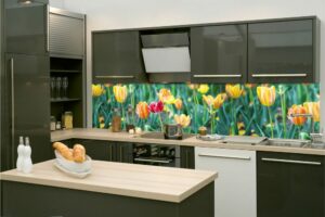 samolepiaca fototapeta do kuchyne tulipany
